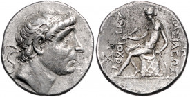 SYRIEN, Antiochos I., 280-261 v.Chr., AR Tetradrachme. Diad. älteres Gesicht. Rs.Apollo sitzt auf Omphalos mit Speer und Bogen, im Feld Monogramm. 16,...