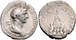 RÖMISCHES REICH, Trajan, 98-117, AR Drachme, Kappadokien, Stadt Caesarea. Belorb. Büste r. Rs.Berg Argaeus, darauf Helios Statue. 3g. Ex.Heritage Nov....