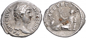 RÖMISCHES REICH, Hadrian, 117-138, AR Denar (134-138), Rom. Büste r., HADRIANVS AVG COS III PP. Rs.Aegypten l. gelagert, AEGYPTOS. 3,27g.
ss
RIC 297...