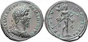 RÖMISCHES REICH, Lucius Verus, 161-169, AE Sesterz, TRP V IMP II =164/65, Rom. Belorb., drap. und gep. Büste r., LAVREL VERVS AVG ARMENIACVS. Rs.Mars ...