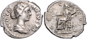RÖMISCHES REICH, Lucilla, Gemahlin des Lucius Verus, +182, AR Denar, Rom. Drap. Büste. Rs.Concordia l. thronend. 3,4g.
ss
Kampm.40.2.1