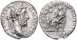RÖMISCHES REICH, Commodus, 177-192, AR Denar TRP XVII COS VII =192, Rom. Belorb. Büste r., L AEL AVTEL COMM AVG P FEL. Rs.Pietas l. thronend, davor Ki...
