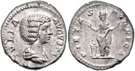 *RÖMISCHES REICH, Julia Domna, Gemahlin des Septimius Severus, +218, AR Denar, Rom. Drap. Büste r. Rs.Pietas opfert über Altar. 3,23g.
ss+/ss
RIC 57...