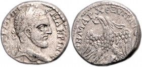 RÖMISCHES REICH, Macrinus, 217-218, AR Tetradrachme, Coele-Syria, Stadt Heliopolis. Belorb. Büste r. Rs.Adler mit geöffneten Schwingen steht r., Kopf ...