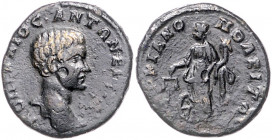 RÖMISCHES REICH, Diadumenian, 218, AE 20, Moesia Inferior, Stadt Marcianopolis. Bloße Büste r. Rs.Dikaiosyne steht l. 4,92g.
ss+
Varbanov 1332