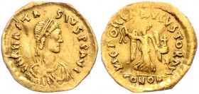 BYZANTINISCHES REICH, Anastasius I., 491-518, AV Tremissis CONOB =Konstantinopel. Diad. Büste r. Rs.Victoria mit Kranz und Kreuz auf Globus. 1,40g.
G...