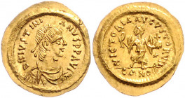 BYZANTINISCHES REICH, Justinian I., 527-565, AV Tremissis CONOB =Konstantinopel. Diad. Büste r. Rs.Victoria mit Kranz und Kreuzglobus voran schreitend...