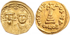 BYZANTINISCHES REICH, Heraclius, 610-641, AV Solidus CONOB =Konstantinopel, Offizin D. Büsten des Heraclius und Heraclius Constantinus frontal. Rs.Krü...