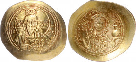 BYZANTINISCHES REICH, Michael VII., 1071-1078, AV Histamenon Nomisma =Scyphat, Konstantinopel. Christusbüste v.vorn. Rs.Kaiser v.vorn mit Labarum und ...