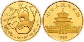 CHINA, Volksrepublik, seit 1949, 50 Yuan 1985. Panda an Bambuszweigen turnend. -Mwst befreit-
GOLD, st
Schön 101
