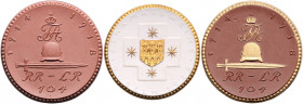 PORZELLAN, CHEMNITZ, Porzellan-Spendenmed. o.J.(1922) als Denkmalsspende Regt.104. Initialen FA mit durchgezogenem A (2x), mit getrenntem A (4x). Daru...