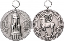 SCHÜTZEN, HAMBURG, Stadt, Tragb. Silbermed. (.990) 1909 a.d. 16.Deutsche Bundesschießen. Bismarckdenkmal zwischen Reichs- und Stadtwappen. Rs.Steinboc...