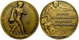 Schweiz, AE Medaille 1913, Carnegie-Stiftung 

 Schweiz, Eidgenossenschaft. AE Medaille 1913 (70 mm, 184.3 g) der Carnegie-Stiftung für Lebensretter...