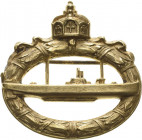 Orden des Deutschen Reiches
U-Boot-Kriegsabzeichen Verliehen 1.2.1918 Bronze, vergoldet. 46,5 x 47,5 mm, 18,6 g. Kennzeichnung: Walter Schott Fec OEK...
