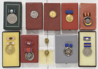 Orden der Deutschen Demokratischen Republik Konvolute
Konvolut über 10 Stück Dabei: Staatliche Auszeichnungen - Medaille für hervorragende Leistungen...