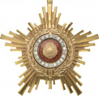 Ausländische Orden und Ehrenzeichen Rumänien
Orden Stern der Sozialistischen Republik Rumänien Verliehen 1948-1990. 2. Klasse. Bronze vergoldet, mit ...