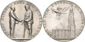 Drittes Reich
 Silbermedaille 1933 (K. Goetz) Auf den Tag von Potsdam. Hitler und Hindenburg stehen einander gegenüber und reichen sich die Hand / Ad...