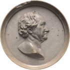 Personenmedaillen
Goethe, Johann Wolfgang 1749-1832 Einseitige Specksteinmedaille o.J. Kopf nach rechts. 49 mm, 25,29 g. Exemplar der Slg. Horn mit B...