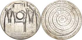 Reformation-Ereignisse und Jubiläen
 Silbersteckmedaille 1975 (Ibscher/Balmberger) 450 Jahre Reformation in Nürnberg. Die stilisierten Fassaden von B...