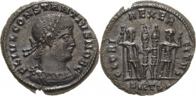 Kaiserzeit
Constantius II. Caesar 324-337 Follis 330/335, Thessaloniki Brustbild mit Lorbeerkranz nach rechts, FL IVL CONSTANTIVS NOB C / Zwei Soldat...