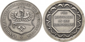 Schlesien
 Versilberte Bronzemedaille o.J. (unsigniert) Prämie der Landwirtschaftskammer Oberschlesien für Leistungen in der Kleintierzucht. Wappensc...