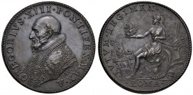 Roma. Gregorio XIII (1572-1585). Medaglia AE gr. 18,67 diam. 33 mm. Opus Lorenzo Fragni. Per le Congregazioni. CNORP 744. Coniazione postuma. Molto ra...