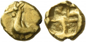 Greek Coins. Uncertain mints in Ionia. 
1/24 stater circa 600-550, EL 0.62 g. Bird (cock?) standing l. Rev. Quadripartite square punch. Traité –. Bos...