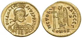 Anastasius I, 491-518. Solidus (Gold, 21.5 mm, 4.48 g, 6 h), Constantinople, 3rd officina (Γ), 492-507. D N ANASTA-SIVS P P AVG Helmeted and cuirassed...