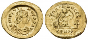 Justin I, 518-527. Semissis (Gold, 17.5 mm, 1.91 g, 6 h), Constantinople. DN IVSTI-NVS PP AVC Diademed, draped and cuirassed bust of Justin I to right...