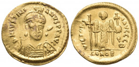 Justinian I, 527-565. Solidus (Gold, 21.5 mm, 4.43 g, 6 h), Constantinople, 2nd officina (B), 527-538. DN IVSTINI-ANVS PP AVC Helmeted, diademed and c...