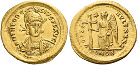 Roman Empire. Theodosius II, 408 – 450. 
Solidus, Constantinopolis circa 423–424, AV 4.31 g. D N THEODO – SIVS P F AVG Helmeted, pearl-diademed and c...