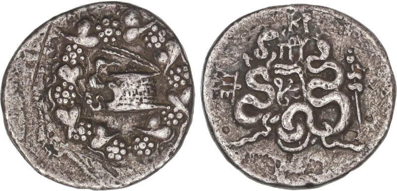 GREEK COINS
Tetradracma Cistóforo. 133 a.C. PÉRGAMO. Anv.: Cista mística dentro...