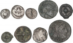 GREEK COINS
Lote 9 monedas. AE, AR. Incluye un Tetróbolo de Kallatis (Tracia), un óbolo de Tebas (Beocia), 3/4 Dracma de Parion (Mysia), Dióbolo y AE...