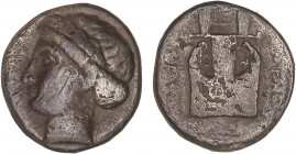 CELTIBERIAN COINS
Semis. 50 a.C. CUNBARIA (LAS CABEZAS DE SAN JUAN, Sevilla). Anv.: Cabeza masculina a derecha, detrás S. Rev.: Atún a izquierda enci...