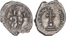 BYZANTINE COINS
Hexagrama (Doble Miliarense). Heraclio y Heraclio Constantino (610-641 d.C.). CONSTANTINOPLA. Anv.: Heraclio con barba corta y Heracl...