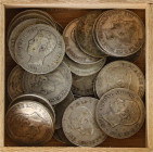 PESETA SYSTEM: LOTS
Cajita con 29 monedas. 1870 a 1966. I REPÚBLICA a ESTADO ESPAÑOL. AR. 2 Pesetas (1) 1879, 5 Pesetas (27) y 100 Pesetas (1) 1966 (...