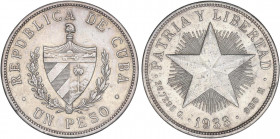 WORLD COINS: CUBA
1 Peso. 1933. 26,68 grs. AR. Tipo Estrella. (Pequeños golpecitos). Restos de brillo original. KM-15.2. MBC+.