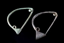 Lot of 2 Greek Bronze Fibulae, c. 5th-4th century BC (6.3-6.4cm). Toga brooch with triangular catch. Green patina, intact.