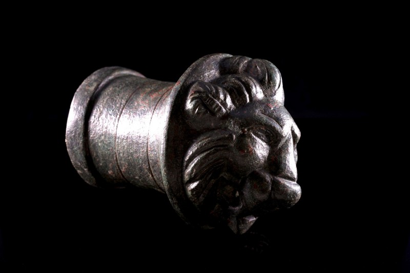 Roman Bronze Axle Cap in form of lion head, c. 2nd-3rd century AD (10x7,1cm). So...