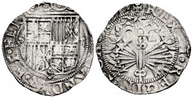 Catholic Kings (1474-1504). 2 reales. Sevilla. (Cal-523). Ag. 6,84 g. Square "d" assayer between yoke and bundle of arrows. Shield between S - II. Cho...