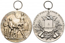 France. Medal. Ag. 64,03 g. With ring. Rare. AU. Est...75,00. 


 SPANISH DESCRIPTION: Francia. Medalla. Ag. 64,03 g. Medalla masónica. 50 mm. Con ...