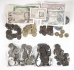 Lot with more than 500 Spanish coins, from Elizabeth II to Juan Carlos I.Includes some unrepresentative medieval coins, 3 Spanish and 2 foreign bankno...