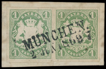 Markenausgaben
Bayern
1867, 1 Kreuzer Wappen grün, zwei Kabinettstücke in verschiedenen Nuancen als Paar auf einem Briefstück, mit zentrischem L2 "M...