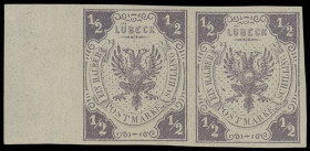Markenausgaben
Lübeck
1862, 1/2 Schilling dunkelrötlichgrau, ohne Wasserzeichen, allseits breitrandiges waagerechtes Randpaar mit voller Original-Gu...