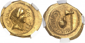 Jules César (60-44 av. J.-C.). Aureus 46 av. J.-C., Rome.
Av. C. CAESAR COS. TER. Buste de Vesta voilée à droite. Rv. A. HIRTIVS. PR. Instruments pon...