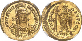 Ostrogoths, Athalaric (526-534). Solidus au nom et au type de Justinien Ier ND (526-534), Rome.
Av. DN IVSTINIANVS PF AVG. Buste diadémé et casqué de...