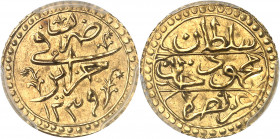 Mahmud II (1223-1255). 1/2 sultani AH 1239 (1823), Alger.
Av. Légende et (date). Rv. Légende en plusieurs lignes.
Fr.44 - KM.65 - Lec.- ; Or - 1,2 g...