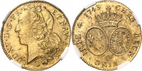 Louis XV (1715-1774). Double louis d’or au bandeau 1743, O, Riom.
Av. LUD. XV. D. G. FR. - ET NAV. REX. Tête à gauche du Roi, ceinte d'un bandeau, au...