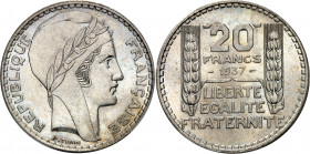 IIIe République (1870-1940). 20 francs Turin 1937, Paris.
Av. REPUBLIQUE FRANÇAISE. Tête de la République à droite, au-dessous signature P. TURIN. Rv...