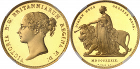 Victoria (1837-1901). 5 livres (5 pounds) “Una and the lion”, Flan bruni (PROOF) 1839, Londres.
Av. VICTORIA D : G : BRITANNIARUM REGINA F : D : Bust...
